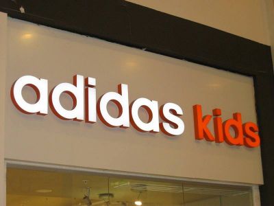 vyveska adidas 2 001